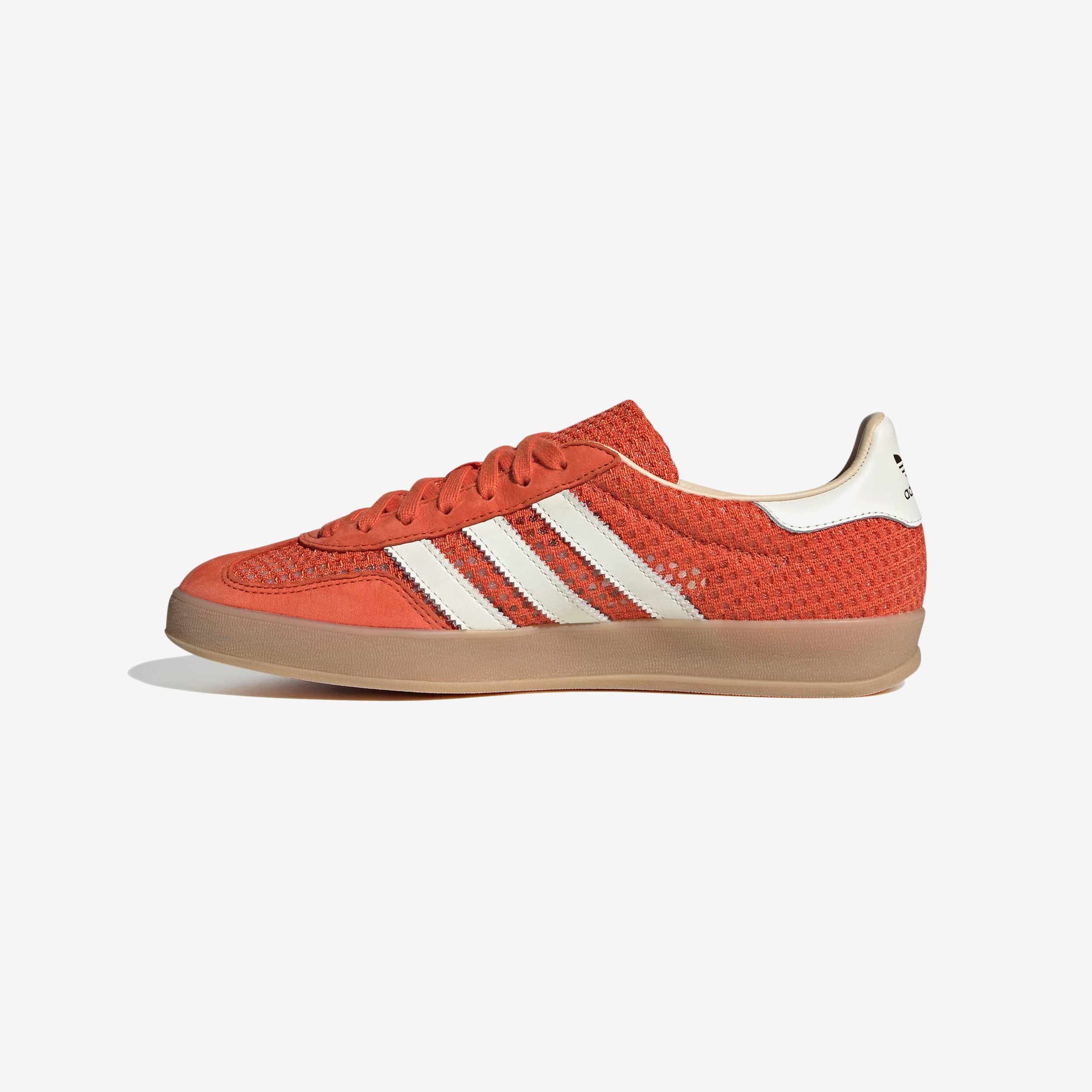 Gazelle Indoor