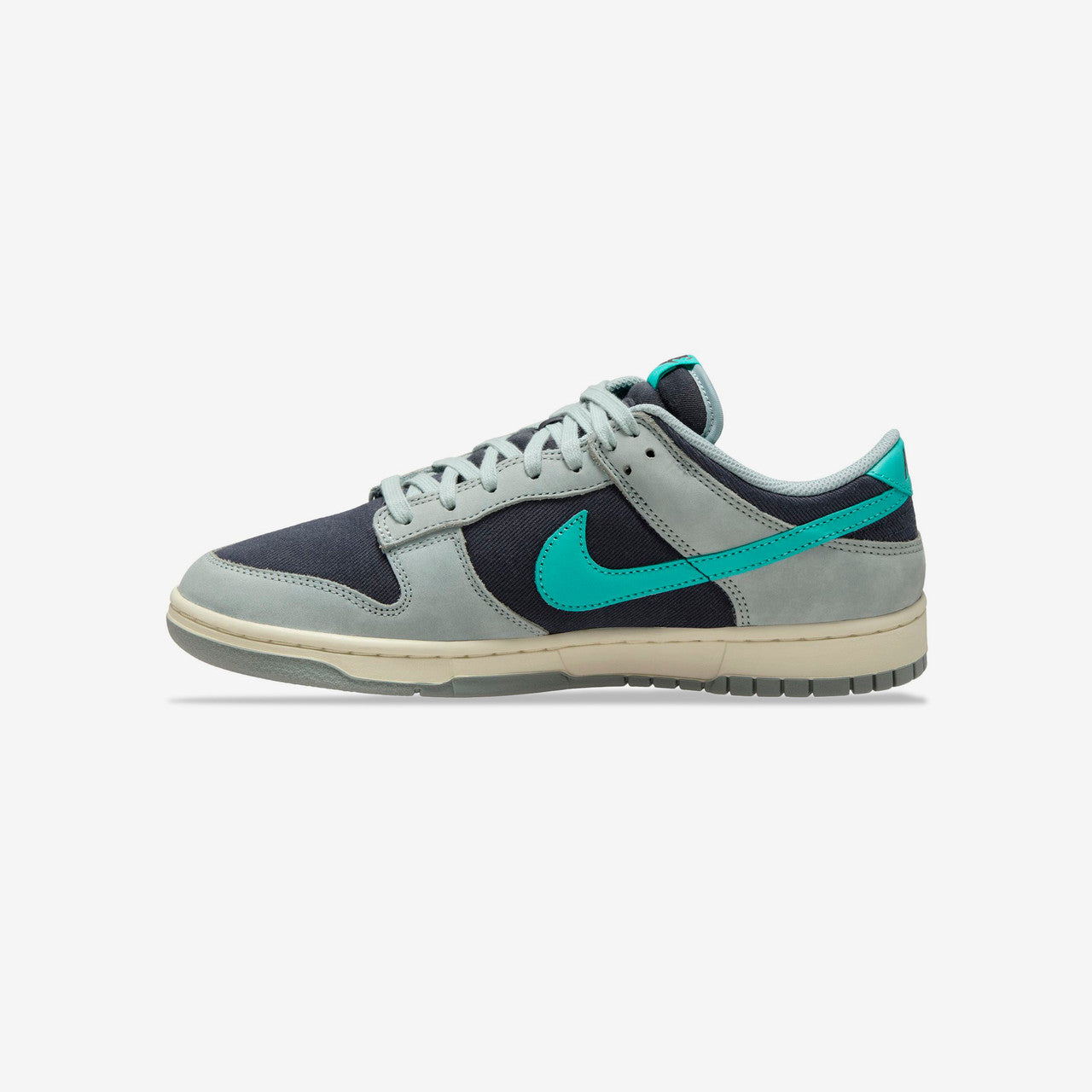 Dunk Low Retro Premium | FB8895-001