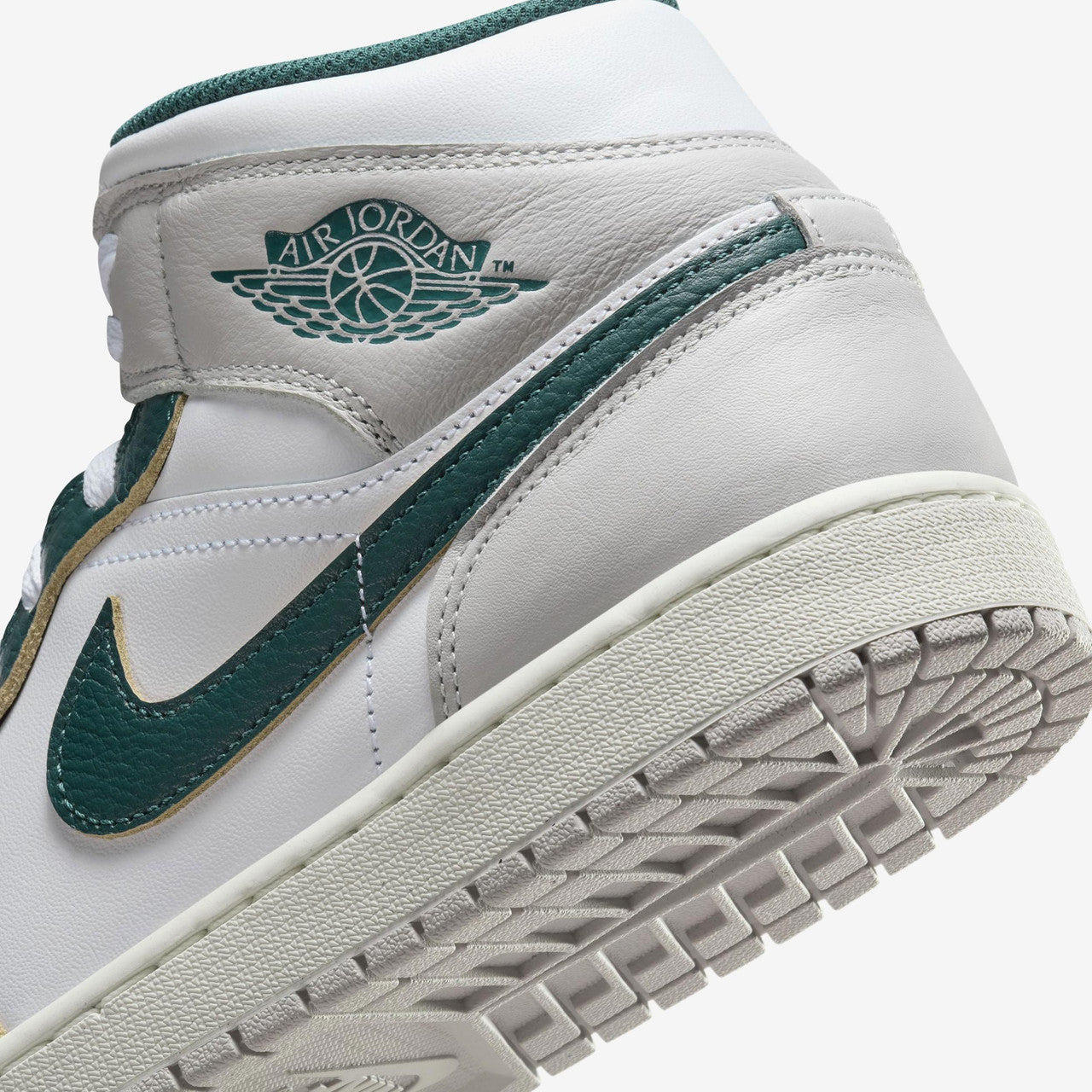 Air Jordan 1 Mid SE | FQ7720-103