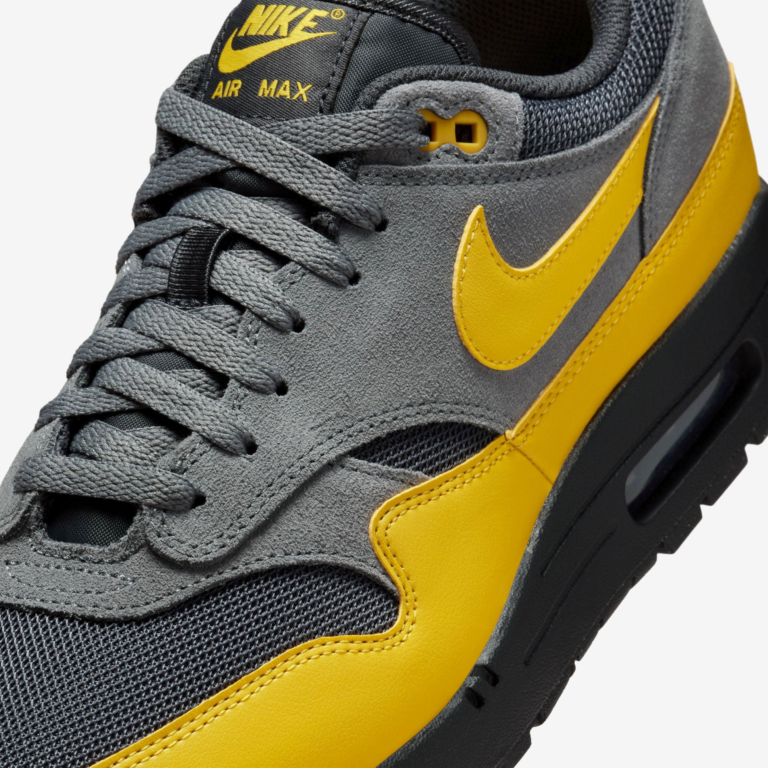Air Max 1 Essential