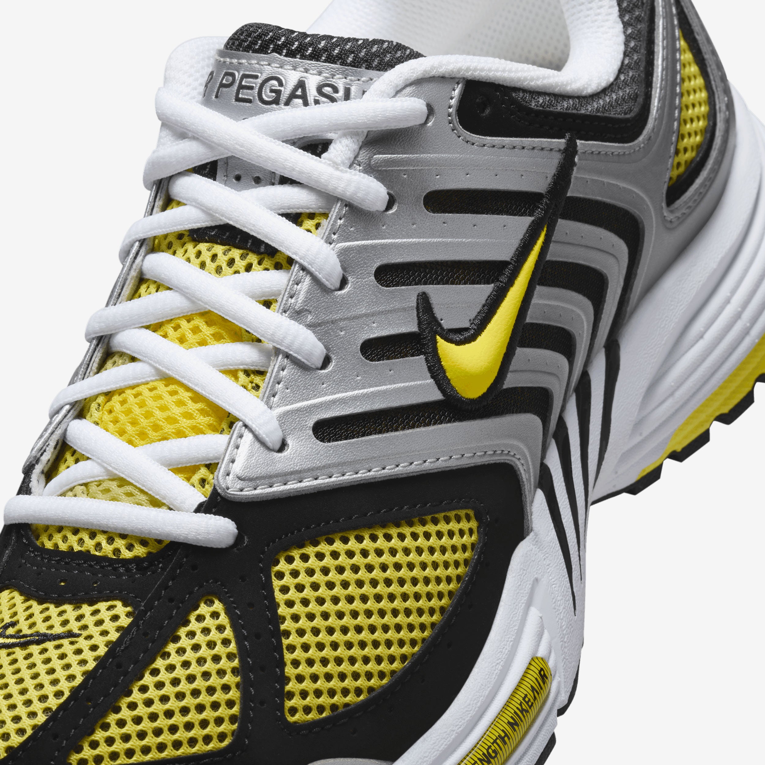 Wmns Air Pegasus 2005