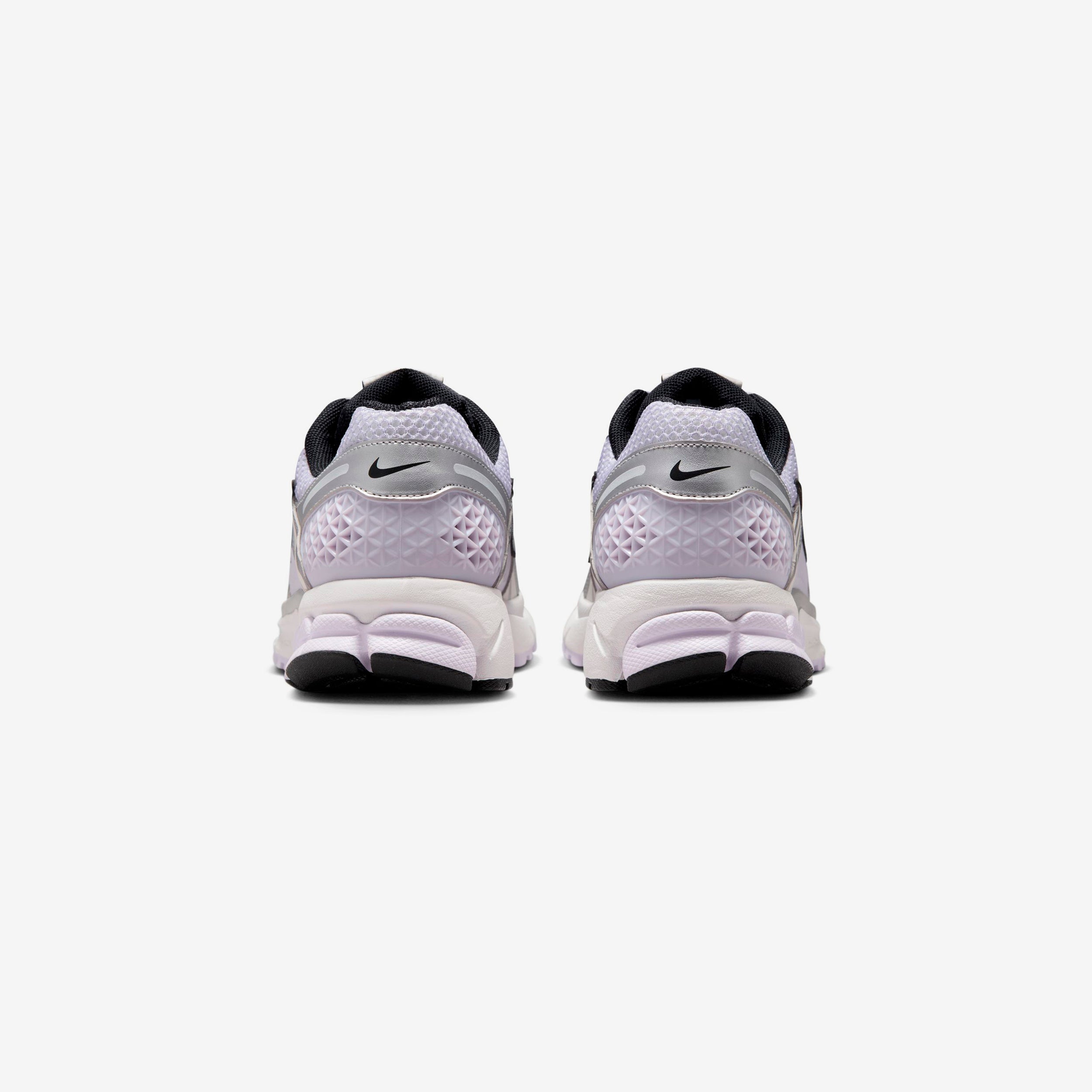Wmns Zoom Vomero 5 M
