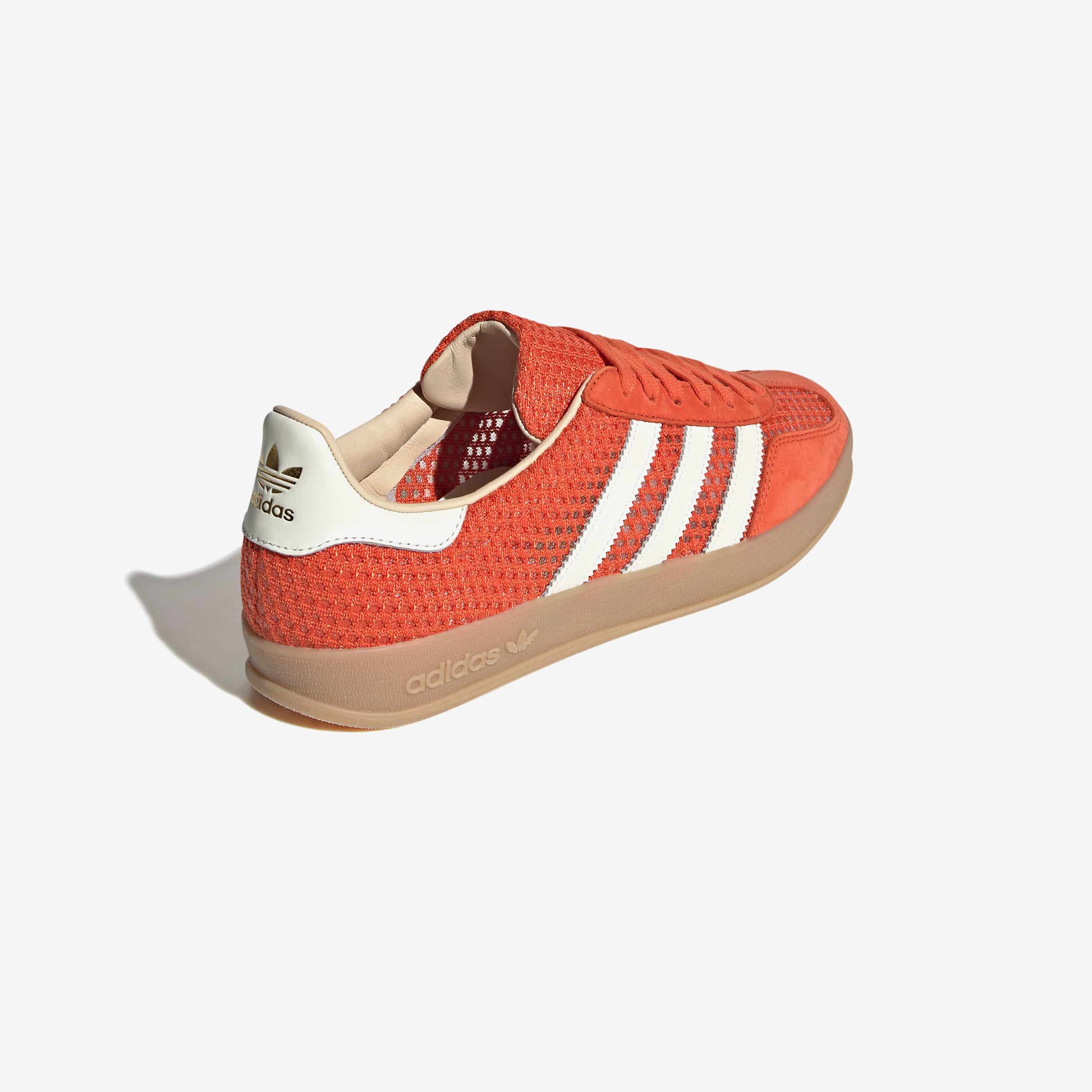 Gazelle Indoor