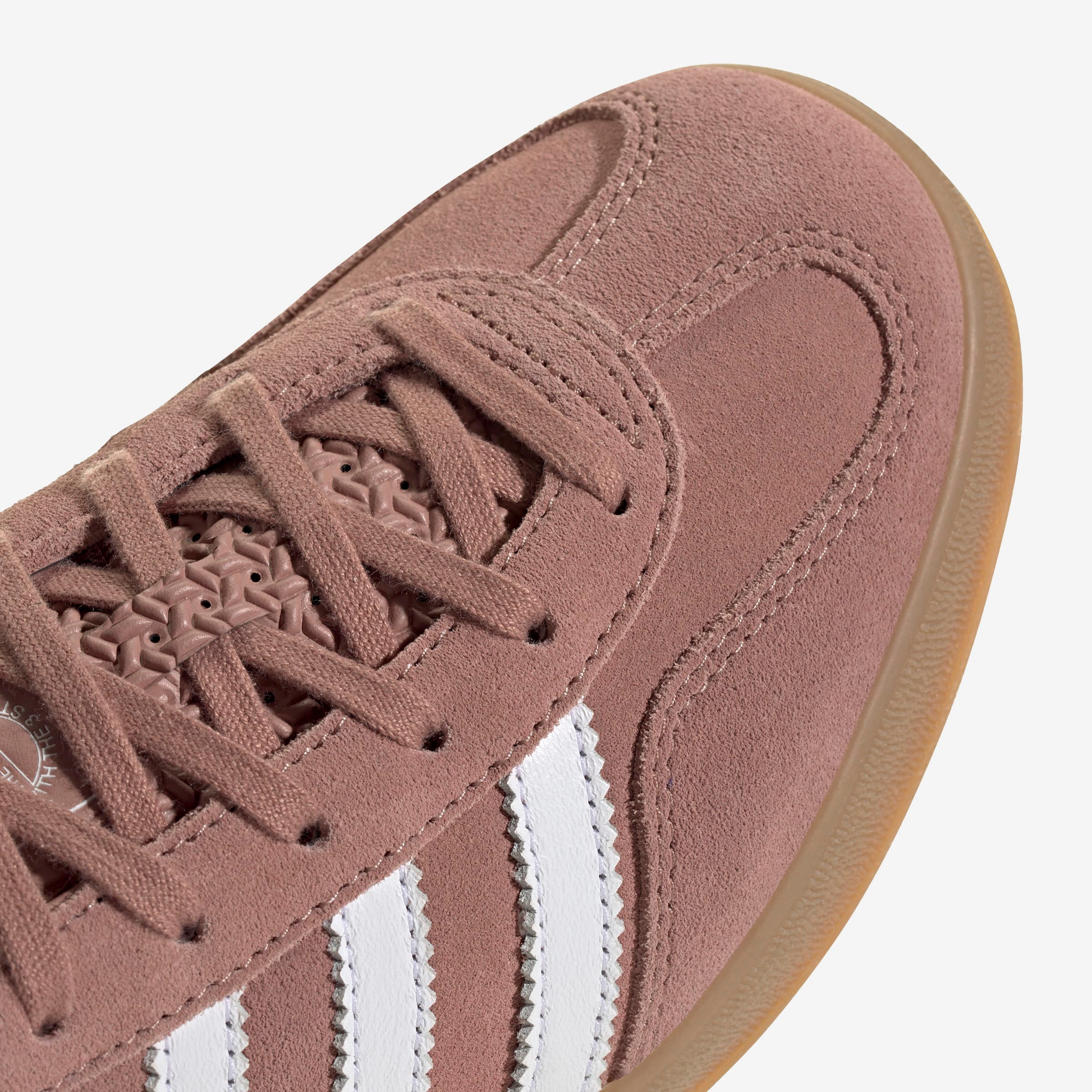 Wmns Gazelle Indoor