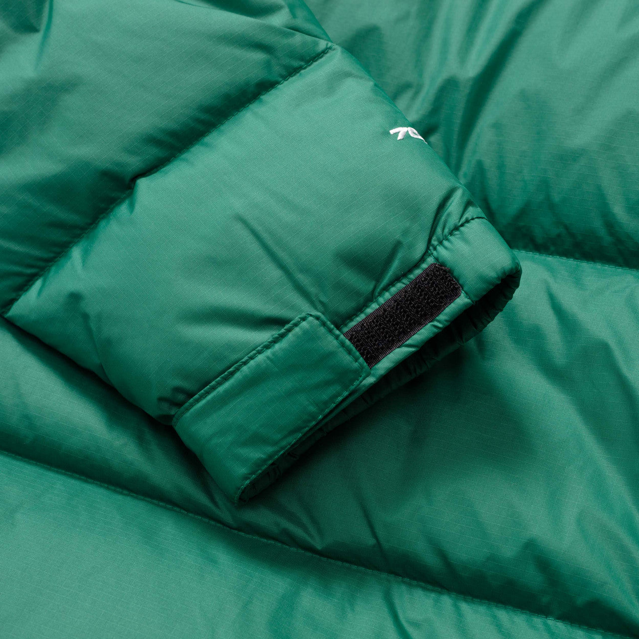 Wmns 1996 Retro Nuptse Jacket | NF0A3XEONL11