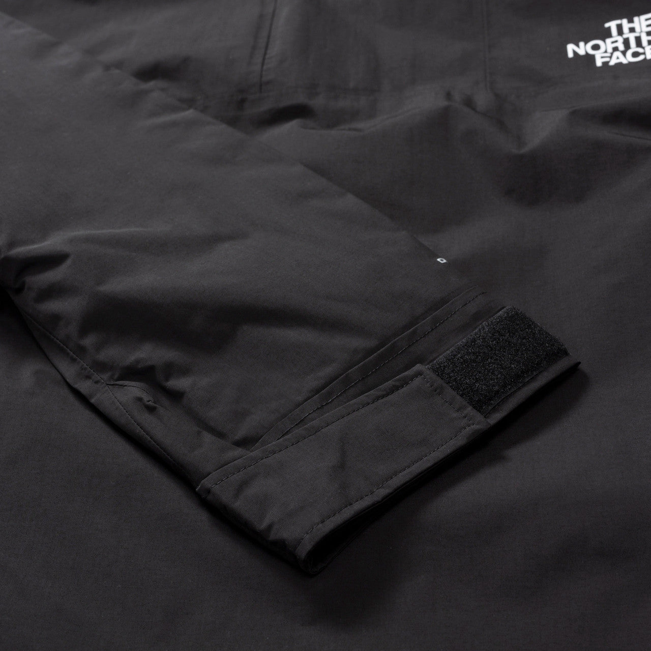 86 Retro Mountain Jacket | NF0A7UR9JK3
