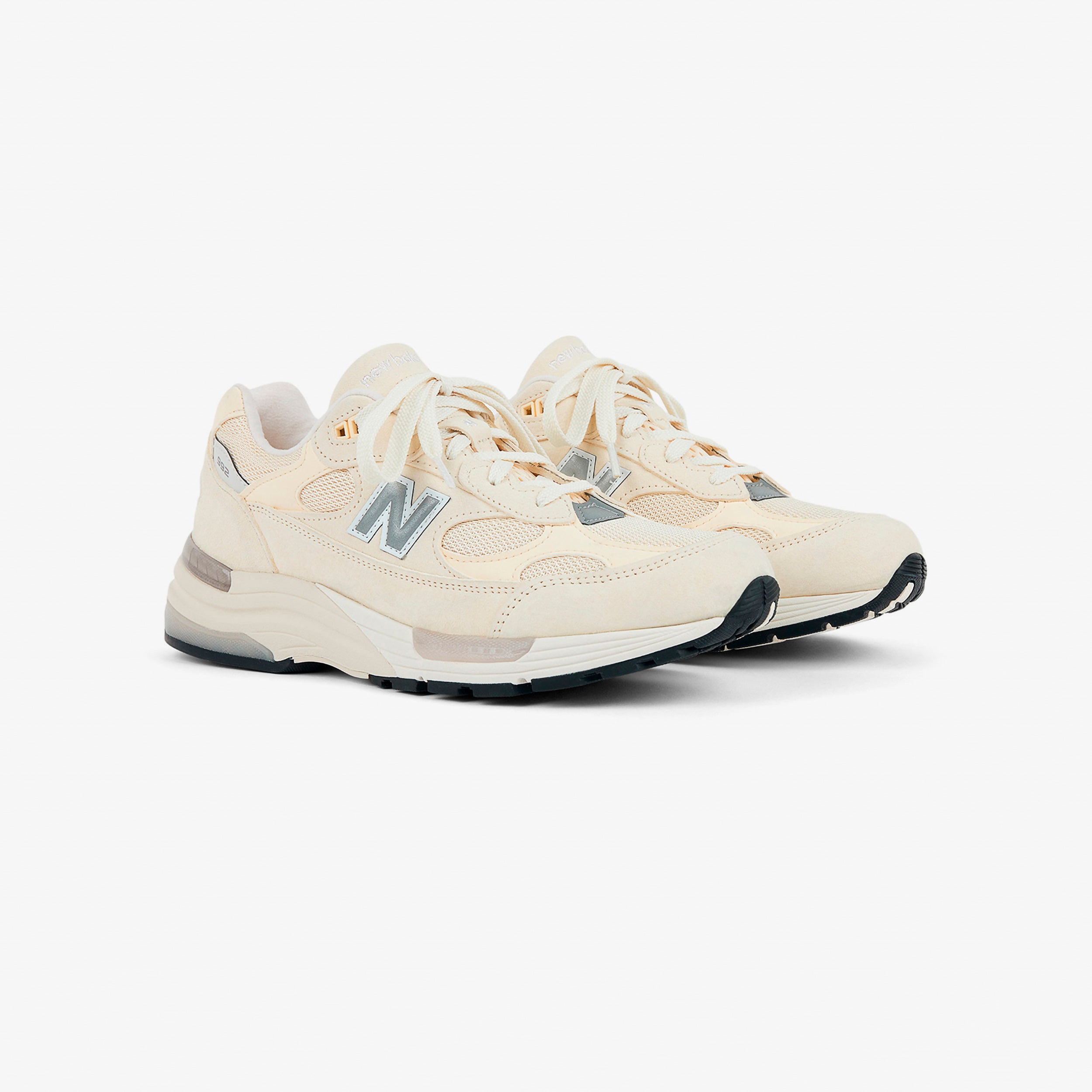 992