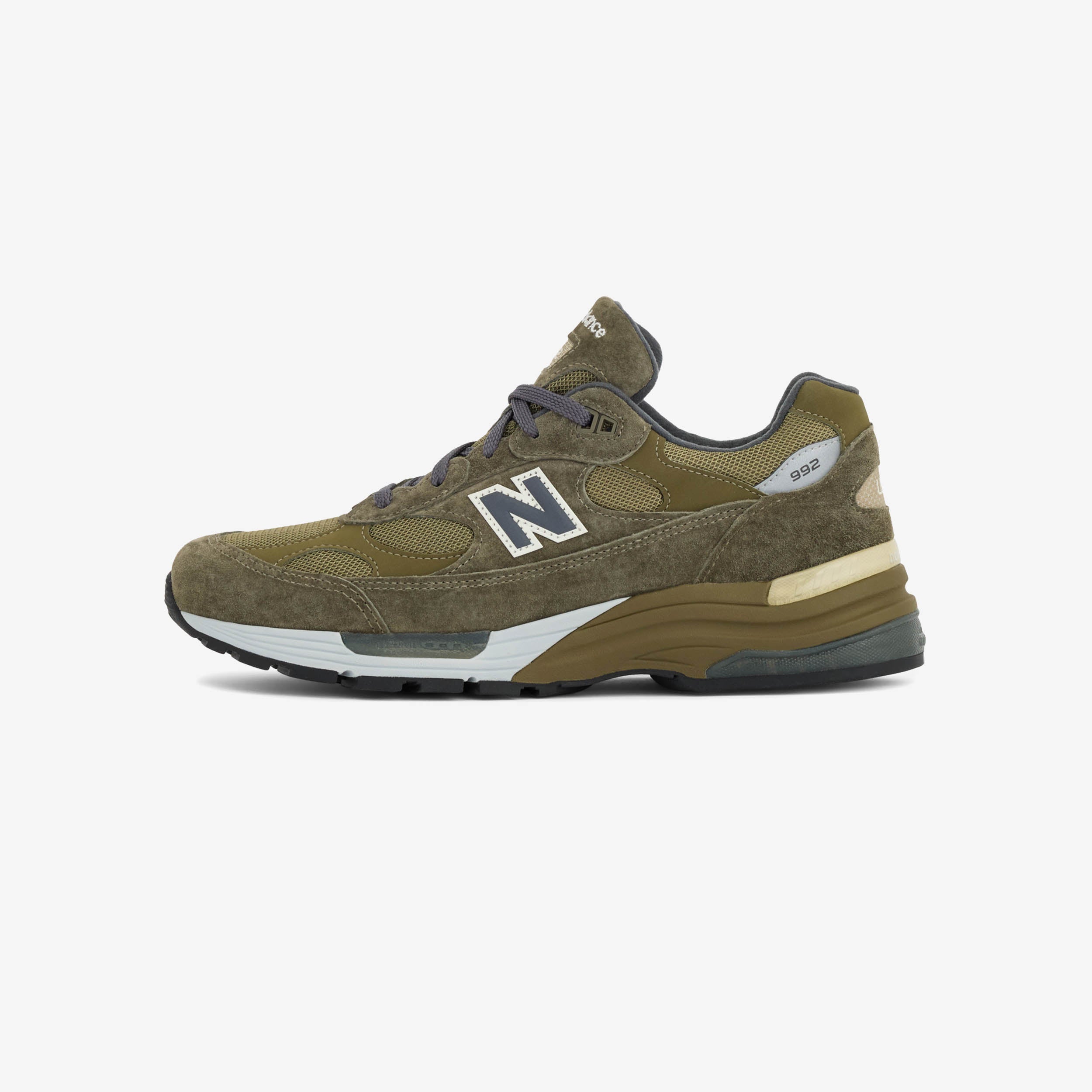 992
